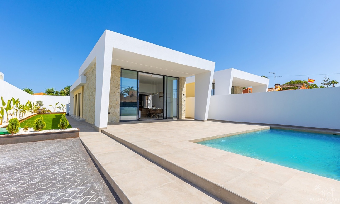 Venta - Villa - El Chaparral - Inland