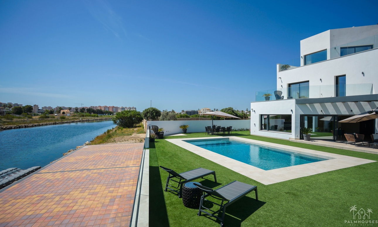 Venta - Villa - La Manga del Mar Menor - Costa Calida