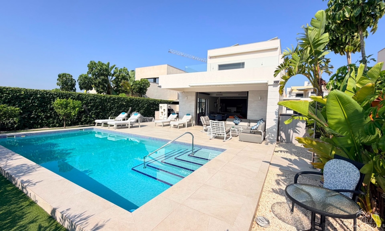 Venta - Villa - Los Montesinos - Costa Blanca