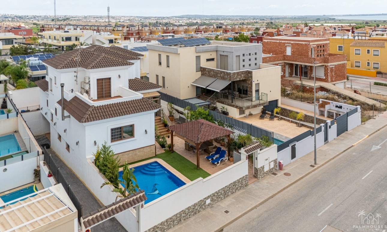 Venta - Villa - Los Montesinos - La Herada