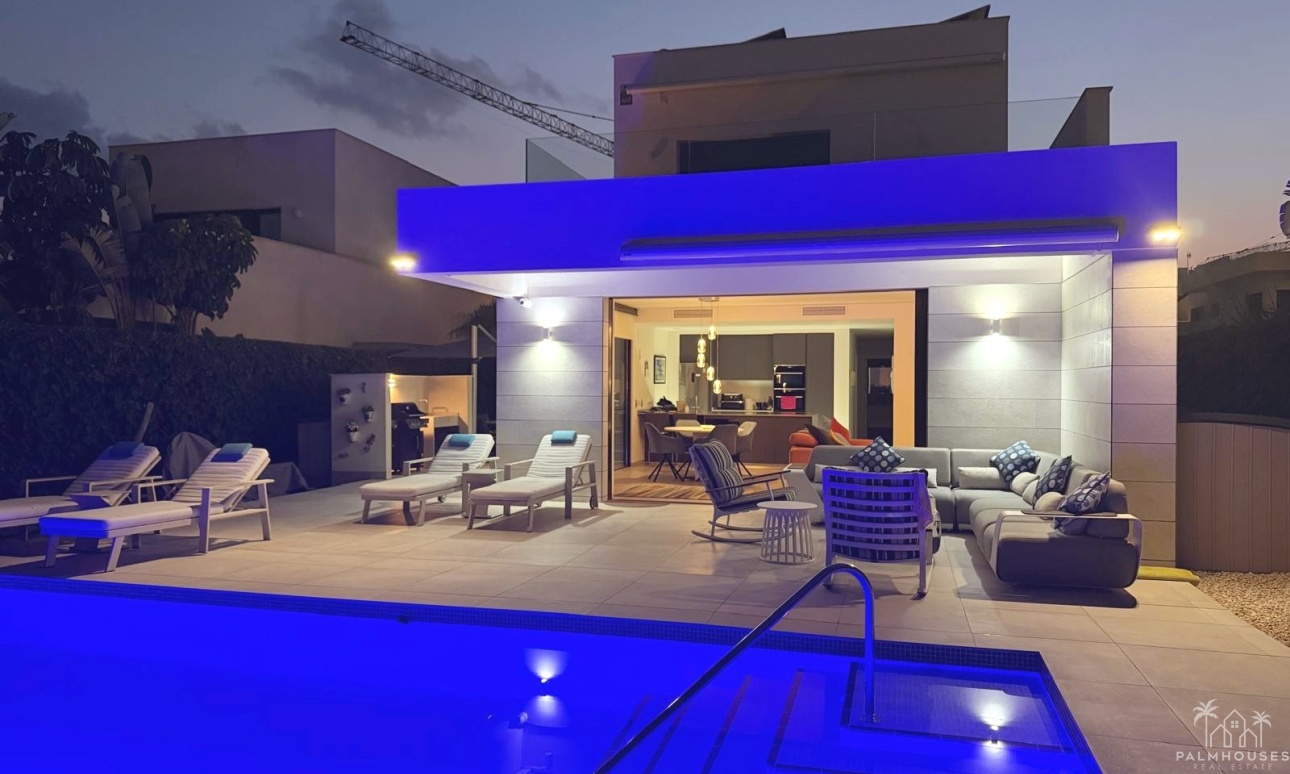 Venta - Villa - Los Montesinos - La Herrada