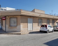 Venta - Villa - Los Montesinos - PUEBLO CENTRO
