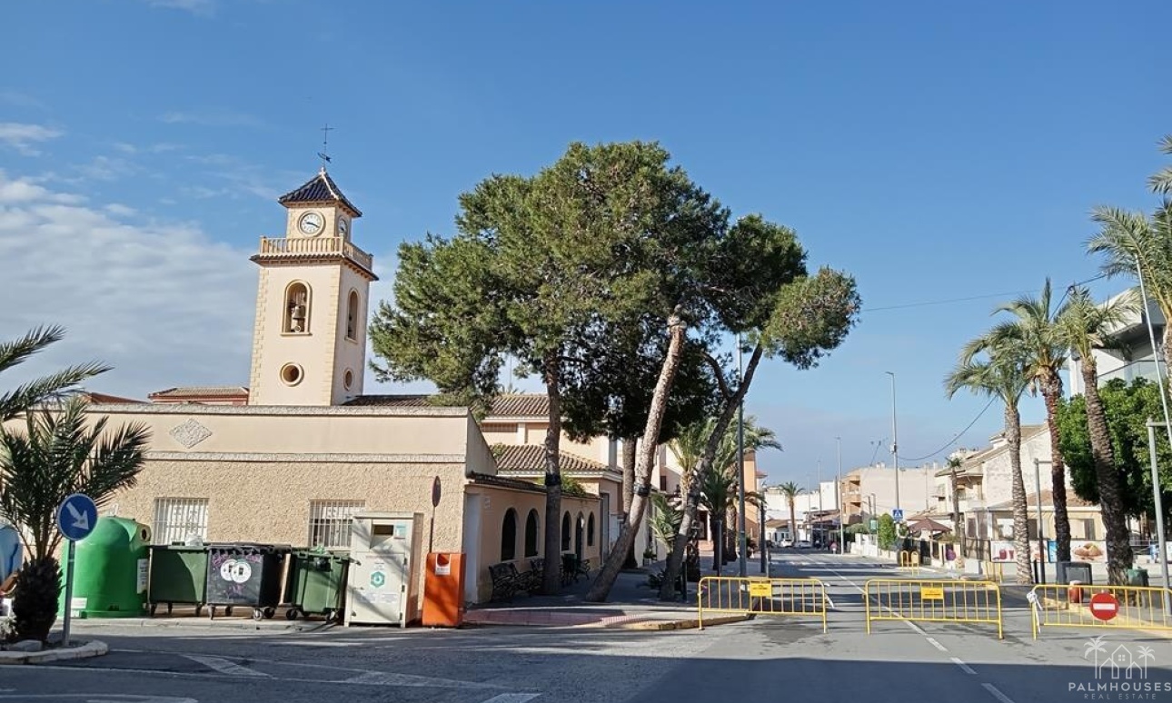 Venta - Villa - Los Montesinos - PUEBLO CENTRO