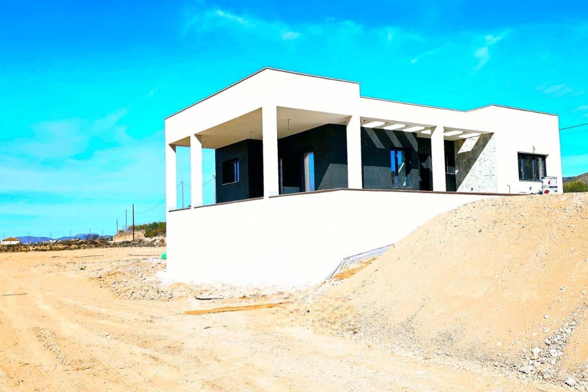 Venta - Villa - Macisvenda - Inland