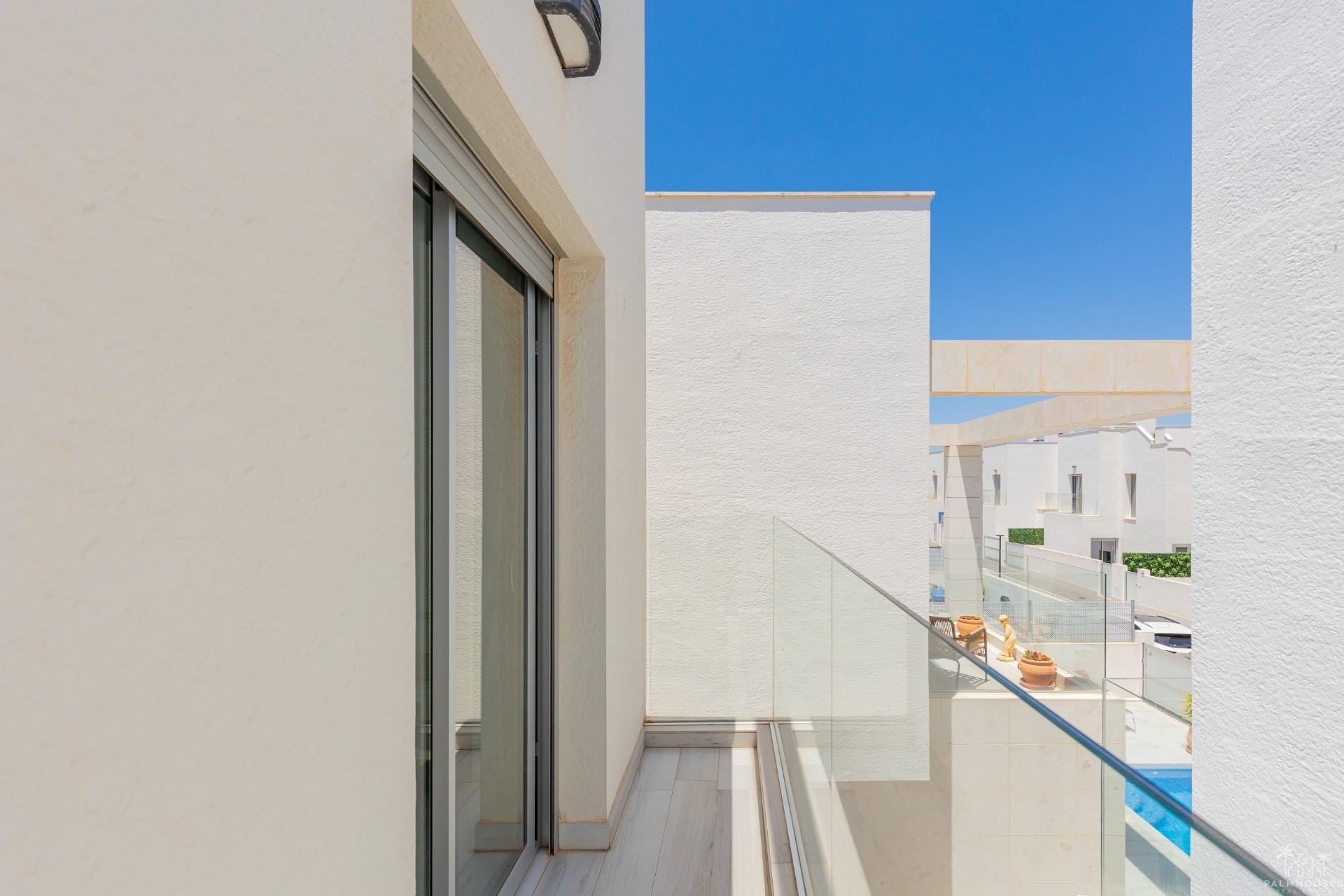 Venta - Villa - Orihuela Costa - Lomas de Cabo Roig