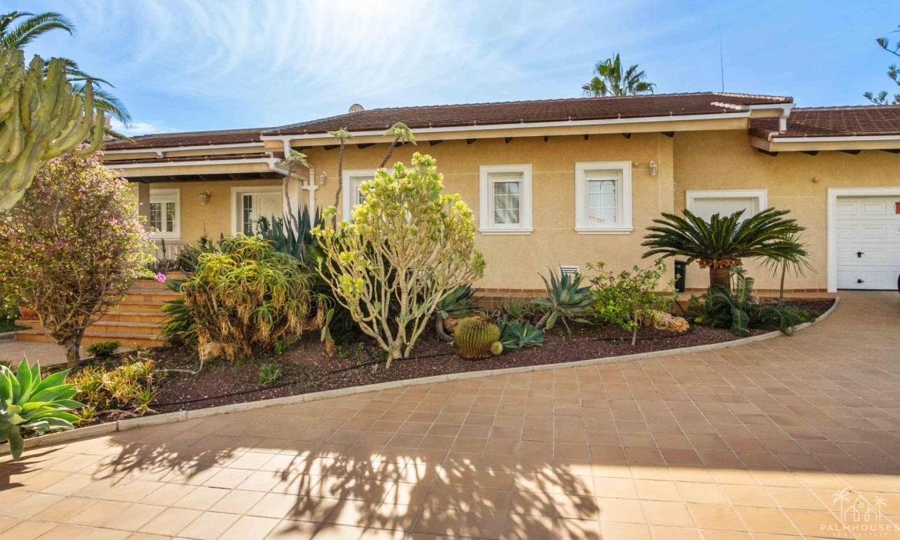 Venta - Villa - Orihuela Costa - Muy Cerca De La Playa