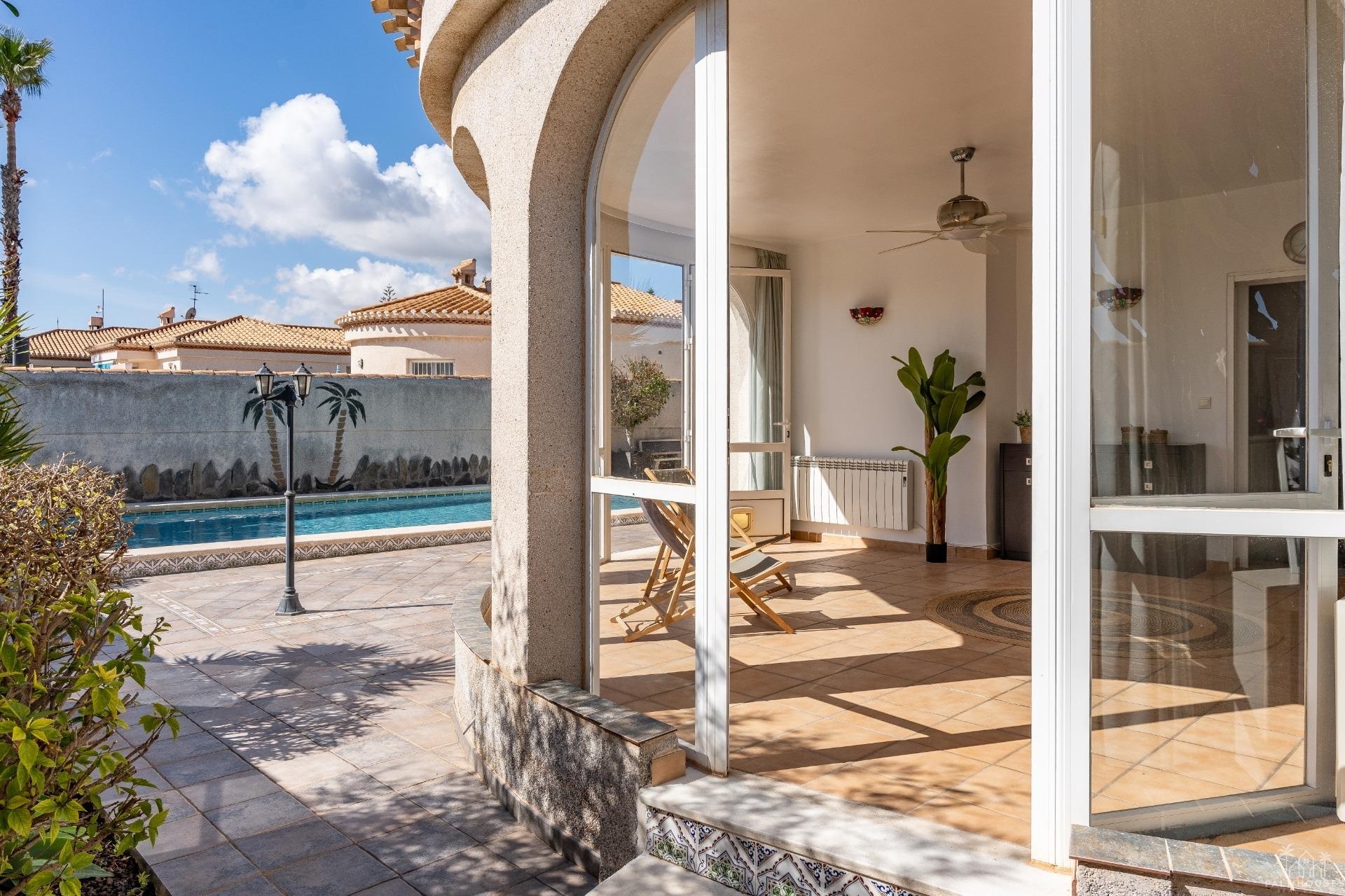 Venta - Villa - Orihuela Costa - Playa Flamenca