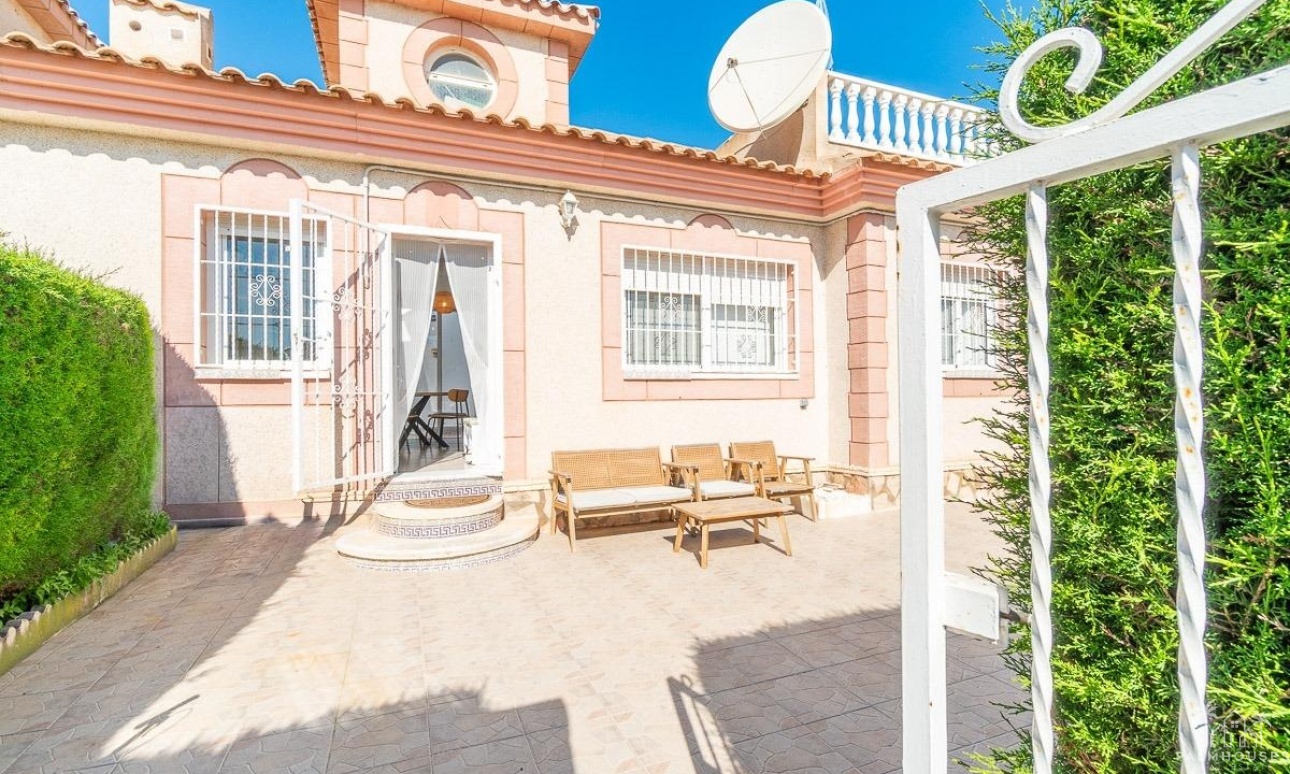 Venta - Villa - Orihuela Costa - Punta Prima