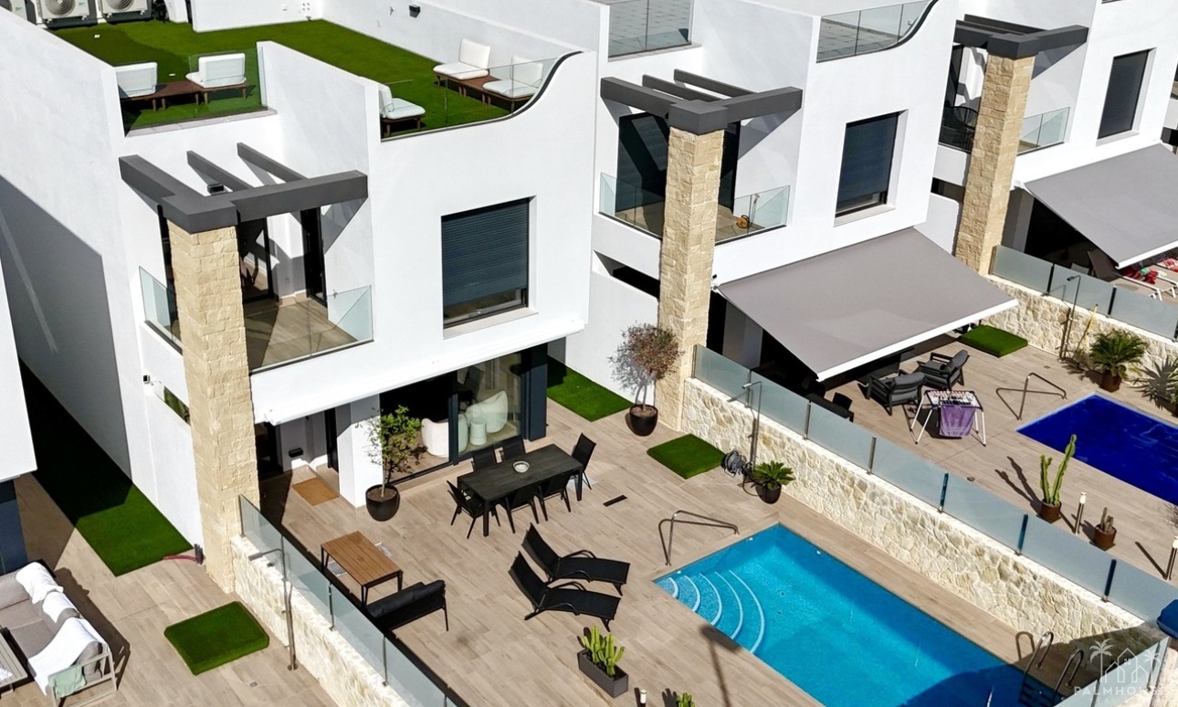 Venta - Villa - Punta Prima - Costa Blanca