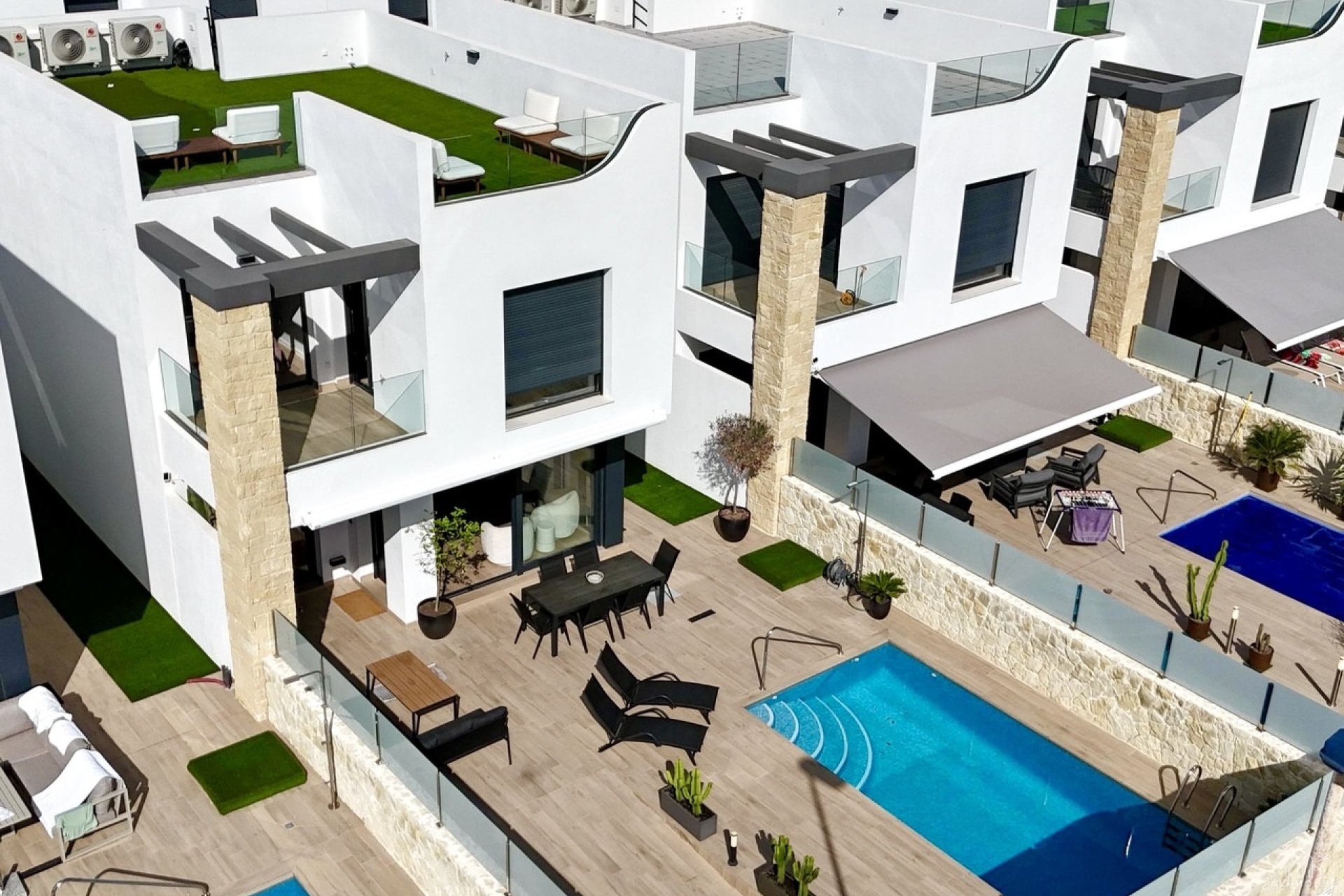 Venta - Villa - Punta Prima - Costa Blanca