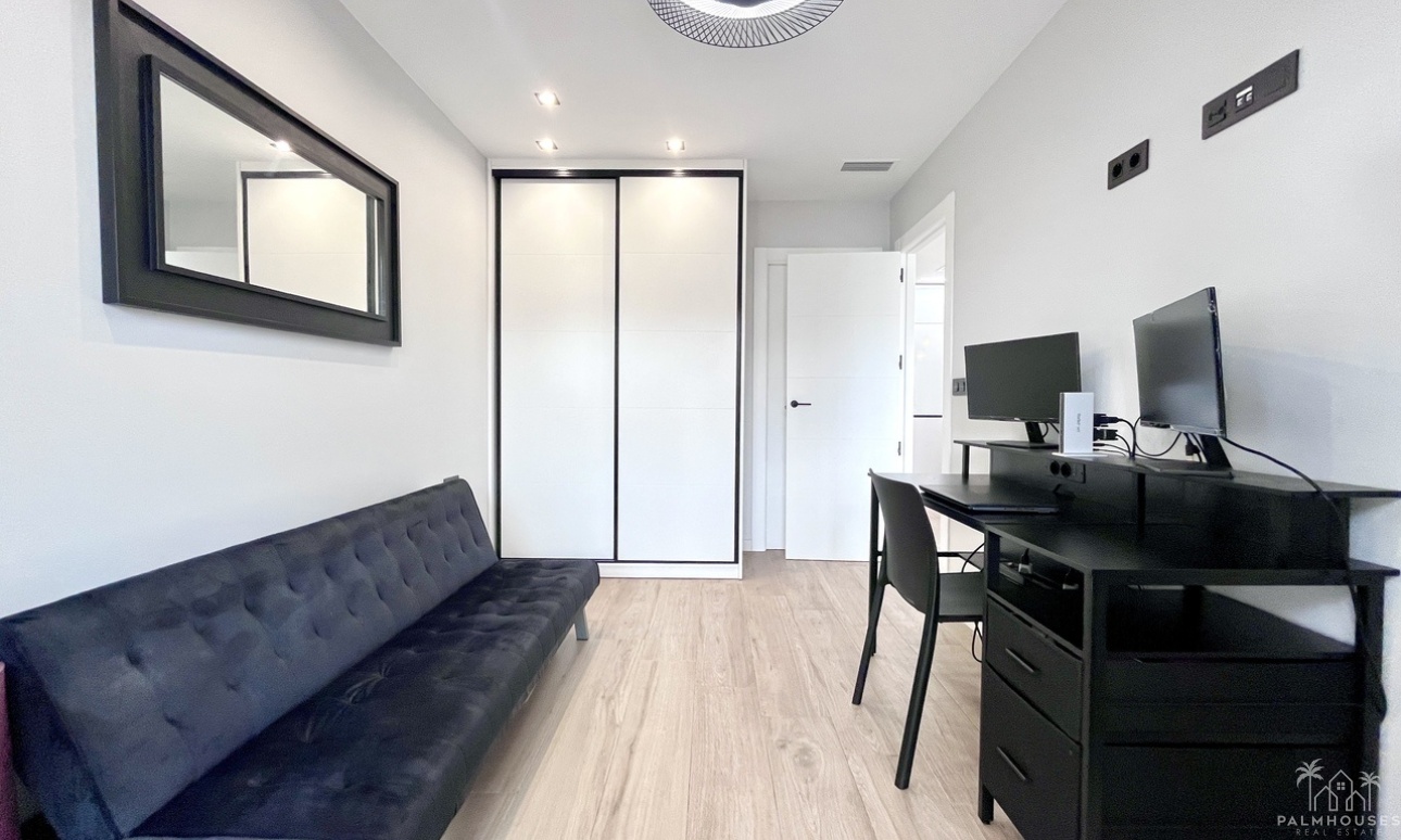 Venta - Villa - Punta Prima - Costa Blanca