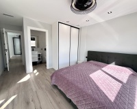 Venta - Villa - Punta Prima - Costa Blanca