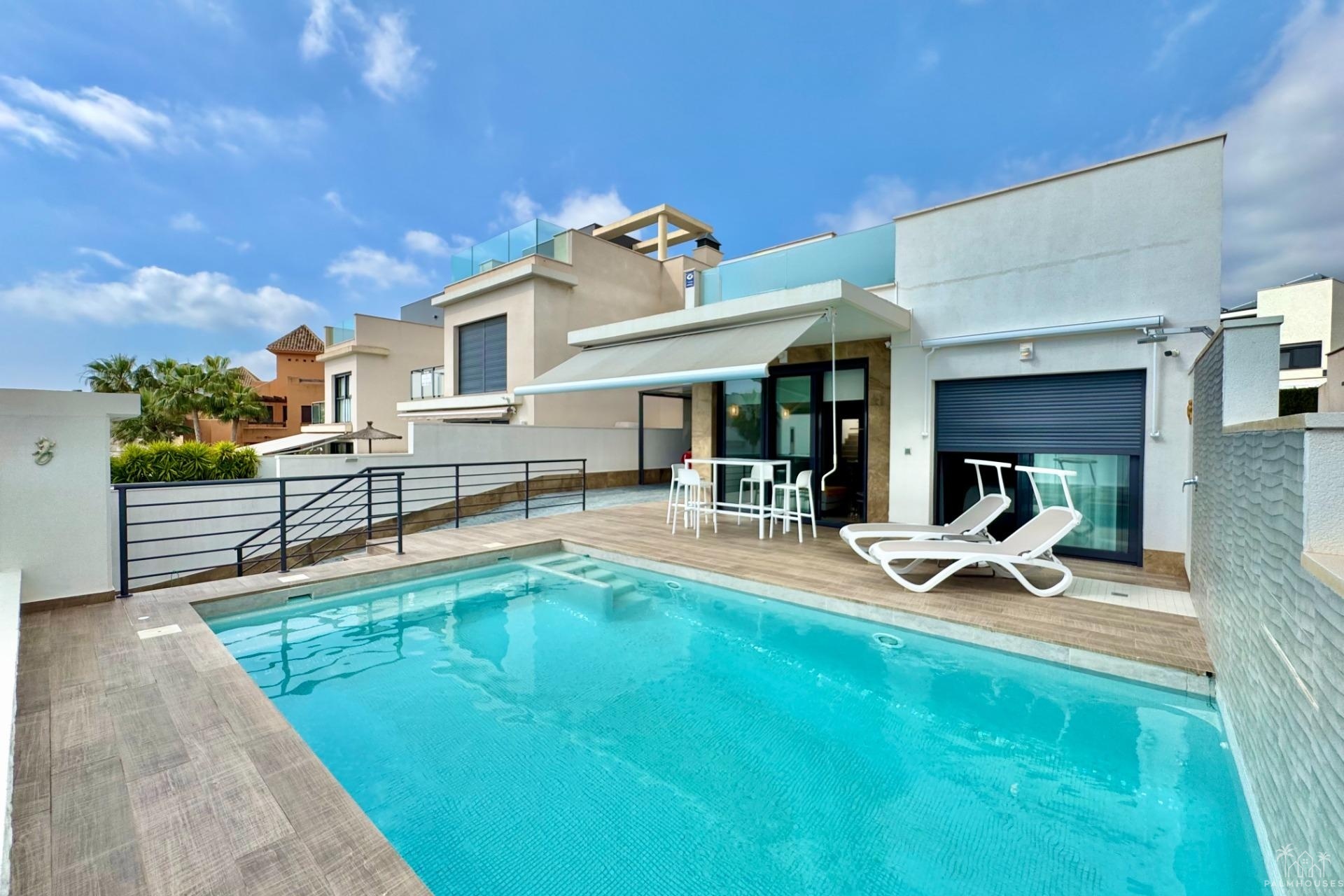 Venta - Villa - San Miguel de Salinas - Bellavista