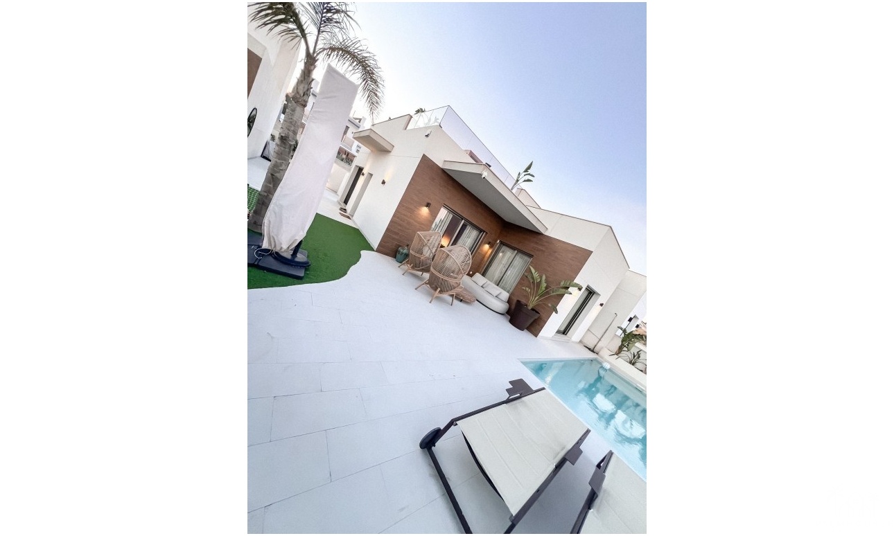 Venta - Villa - San Miguel de Salinas - Inland