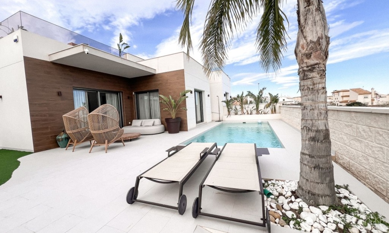 Venta - Villa - San Miguel de Salinas - Inland