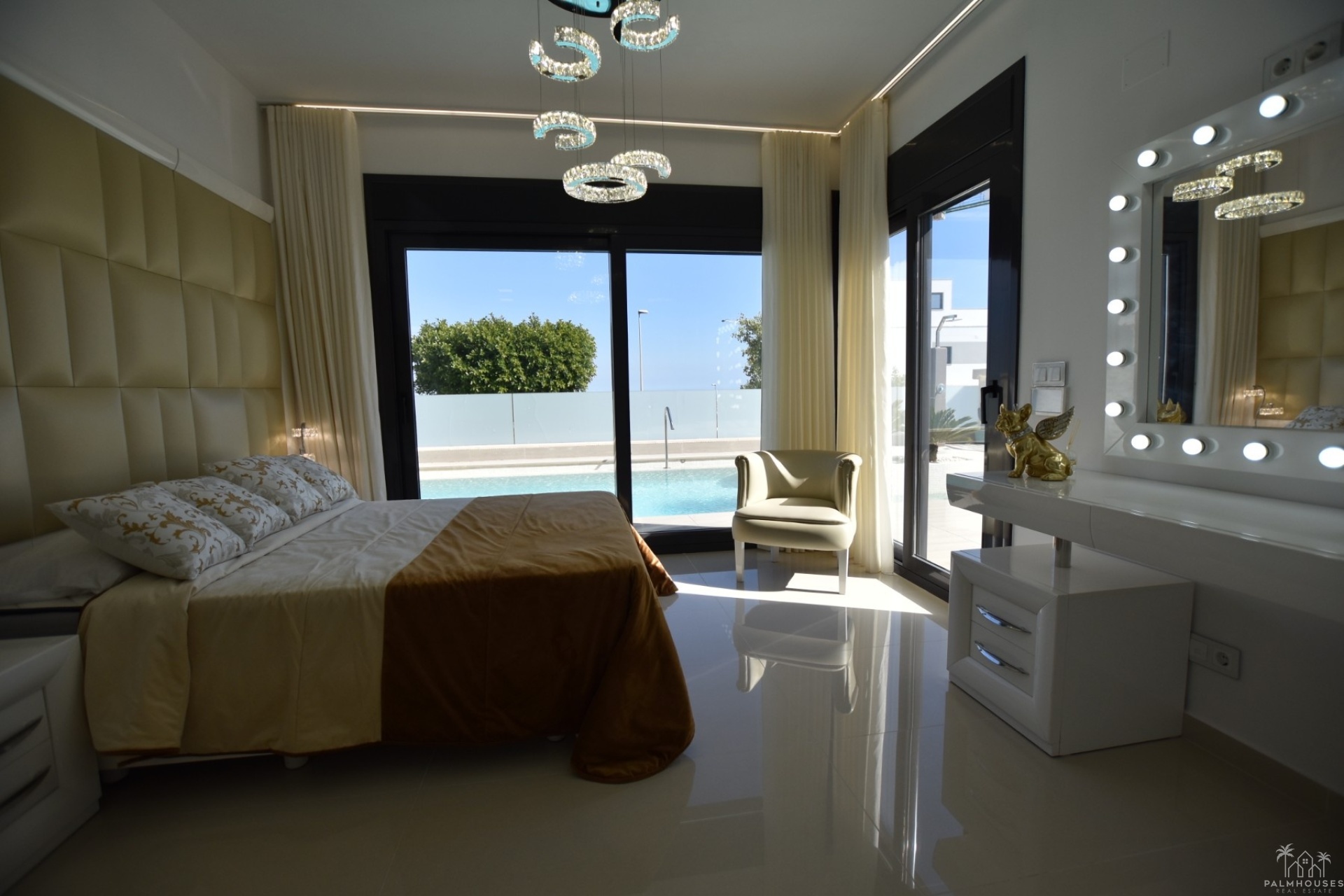 Venta - Villa - San Miguel de Salinas - Inland