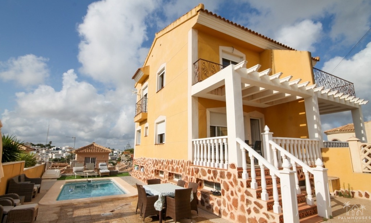 Venta - Villa - San Miguel de Salinas - San Miguel