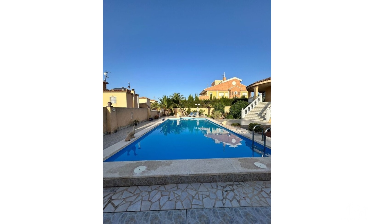 Venta - Villa - Torrevieja - Aguas Nuevas