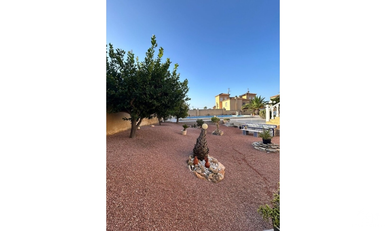Venta - Villa - Torrevieja - Aguas Nuevas