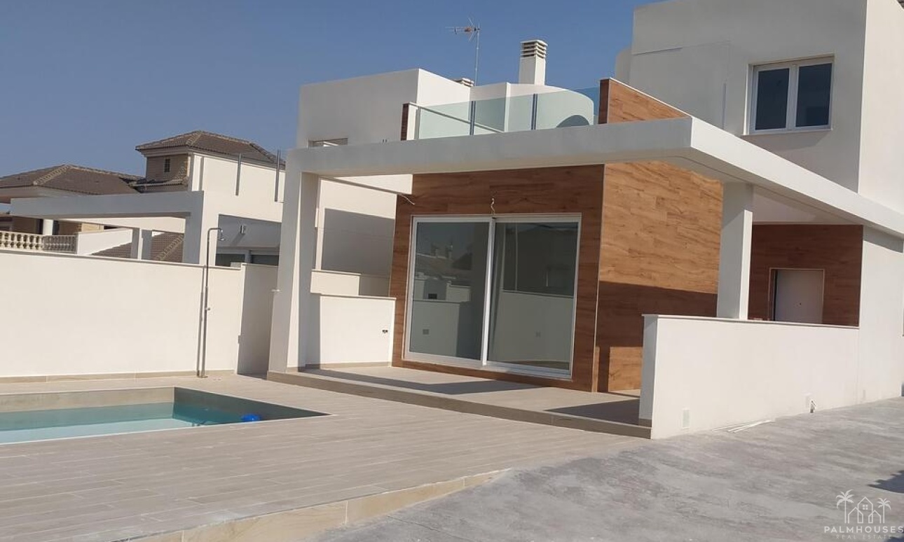 Venta - Villa - Torrevieja - Aguas Nuevas