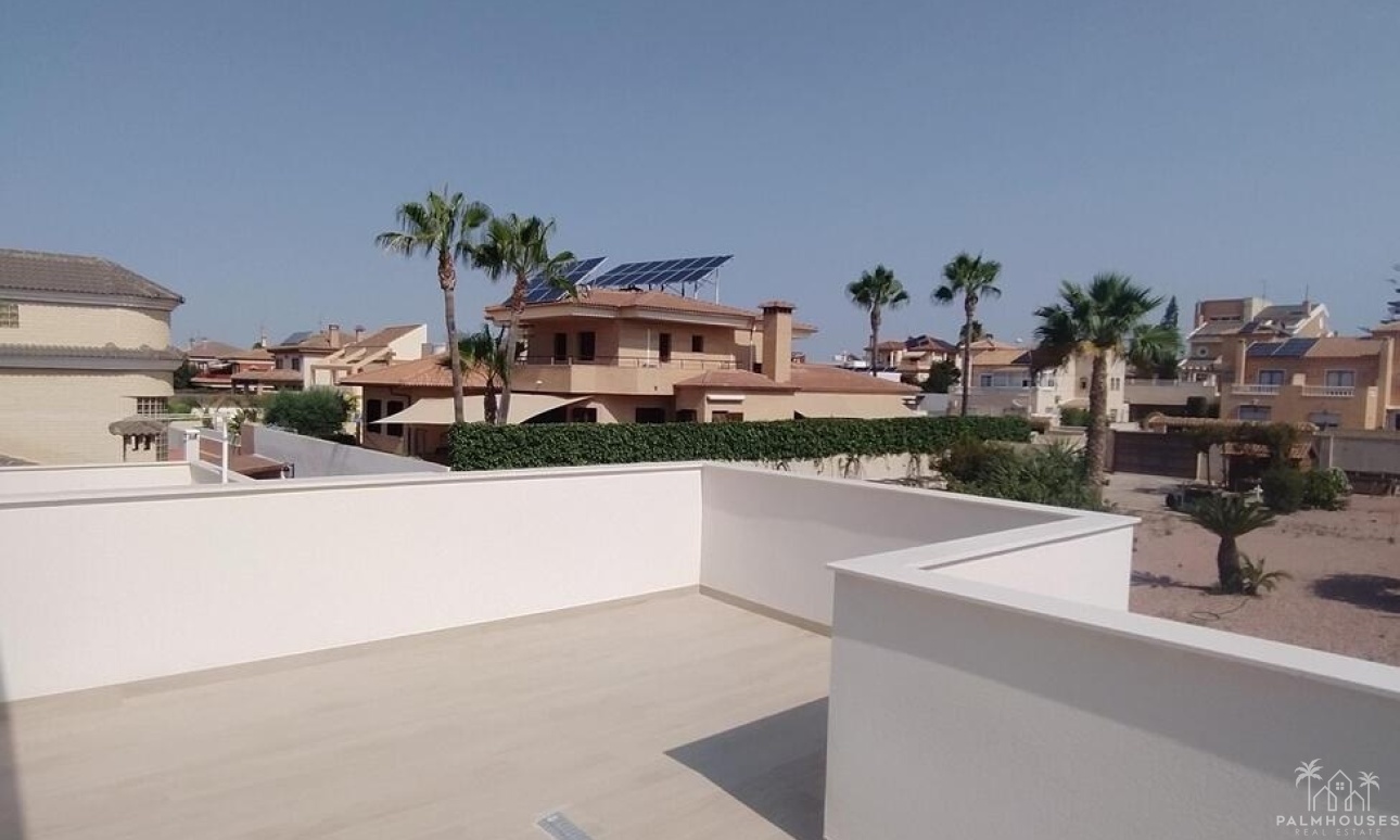 Venta - Villa - Torrevieja - Aguas Nuevas