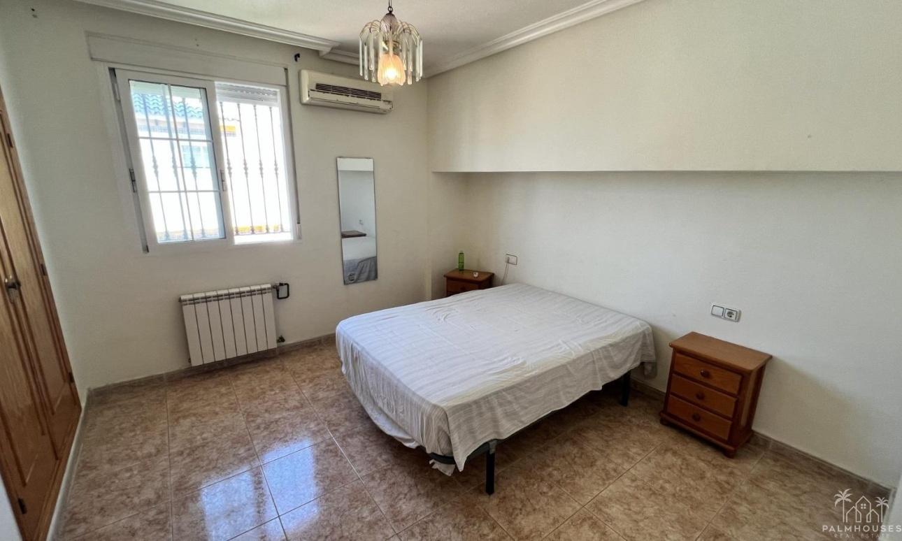 Venta - Villa - Torrevieja - Aguas Nuevas