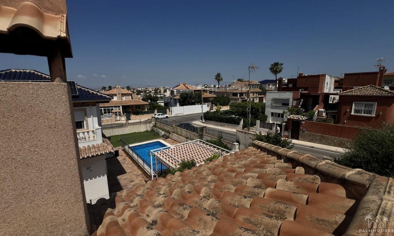 Venta - Villa - Torrevieja - Aguas Nuevas