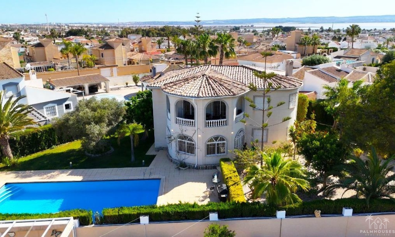 Venta - Villa - Torrevieja - La Siesta