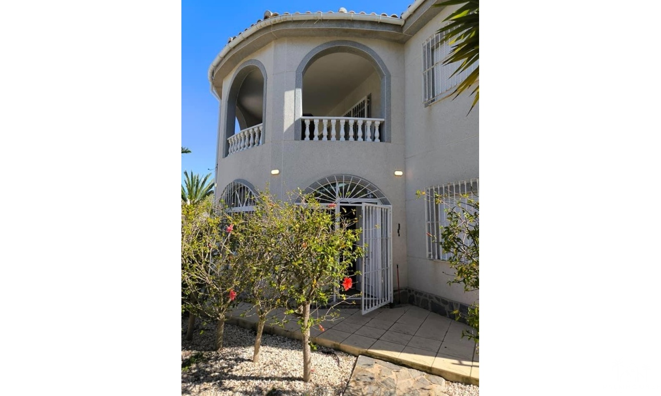 Venta - Villa - Torrevieja - La Siesta