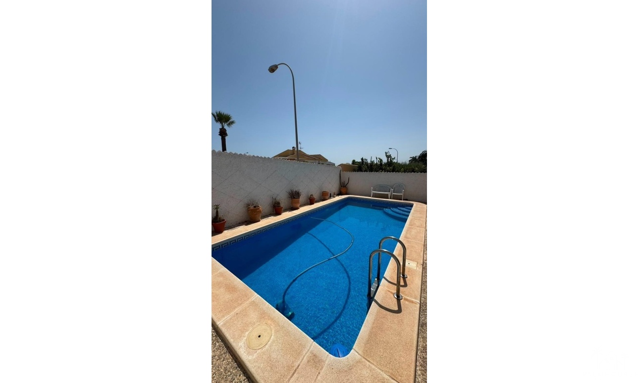 Venta - Villa - Torrevieja - La Siesta