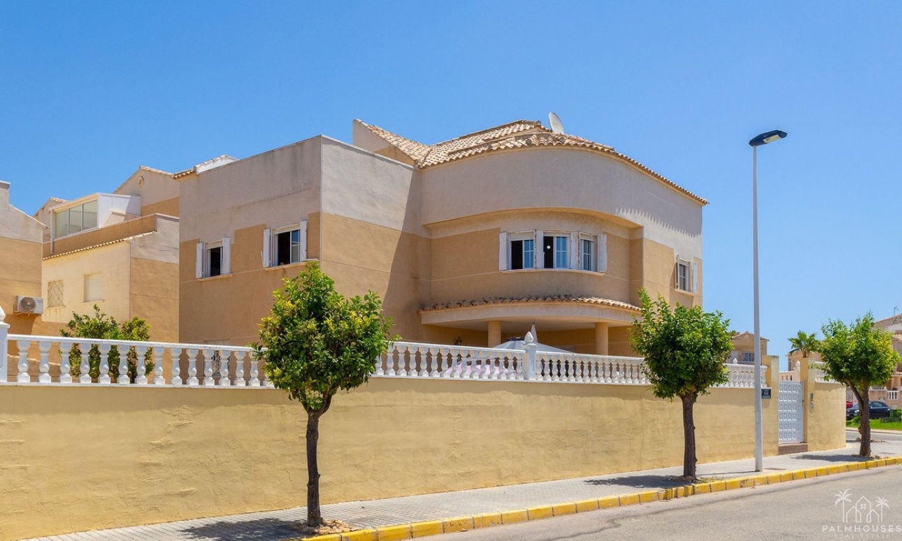 Venta - Villa - Torrevieja - La Siesta