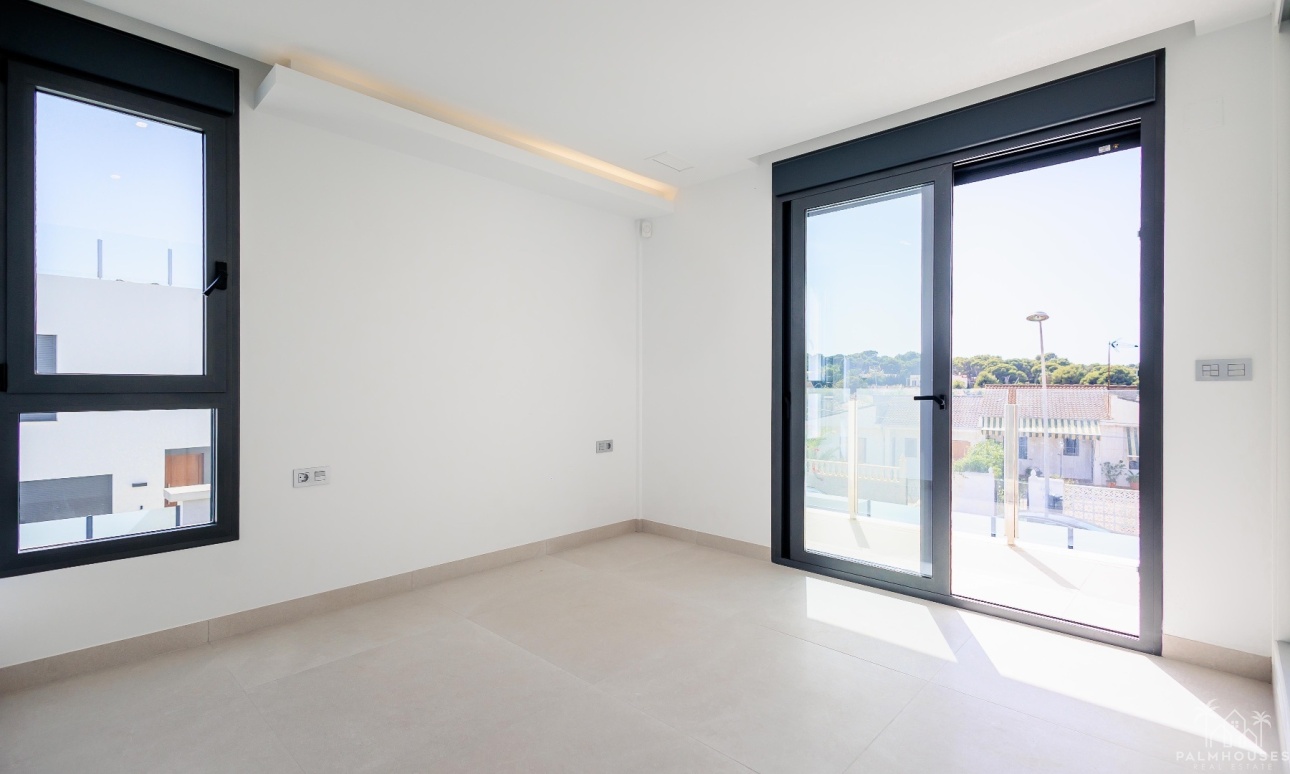 Venta - Villa - Torrevieja - Los Balcones
