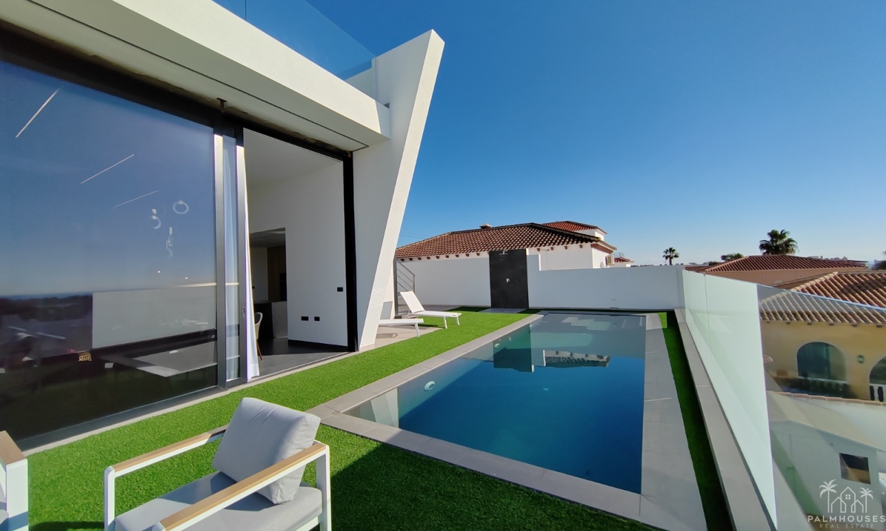 Venta - Villa - Torrevieja - Los Balcones