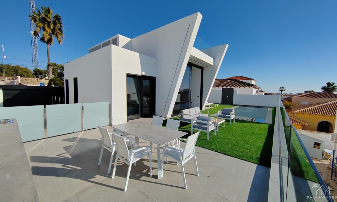 Venta - Villa - Torrevieja - Los Balcones