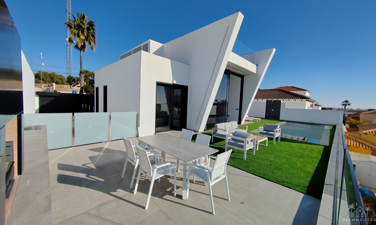 Venta - Villa - Torrevieja - Los Balcones