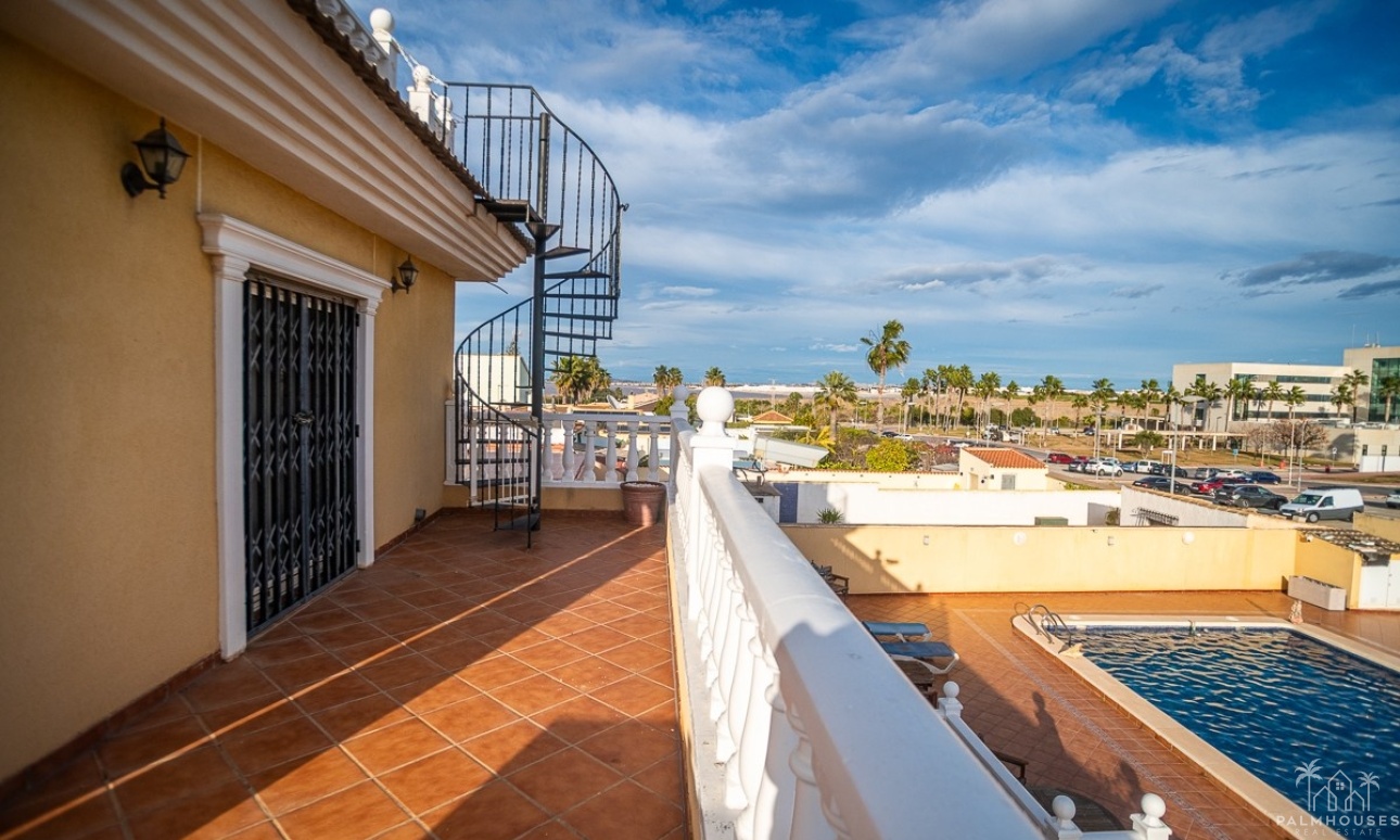 Venta - Villa - Torrevieja - Los Balcones
