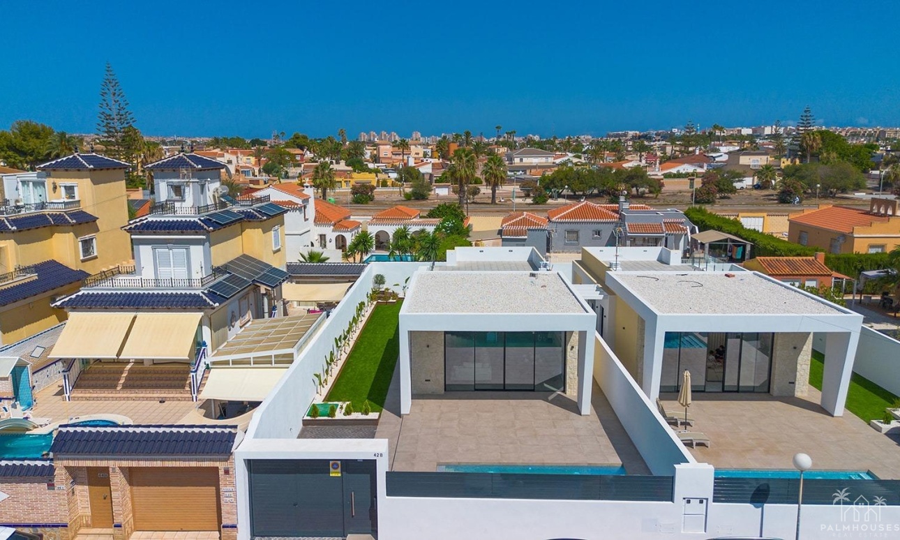 Venta - Villa - Torrevieja - Los Balcones