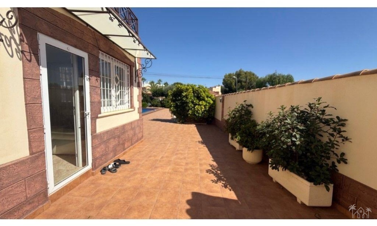 Venta - Villa - Torrevieja - Los Balcones