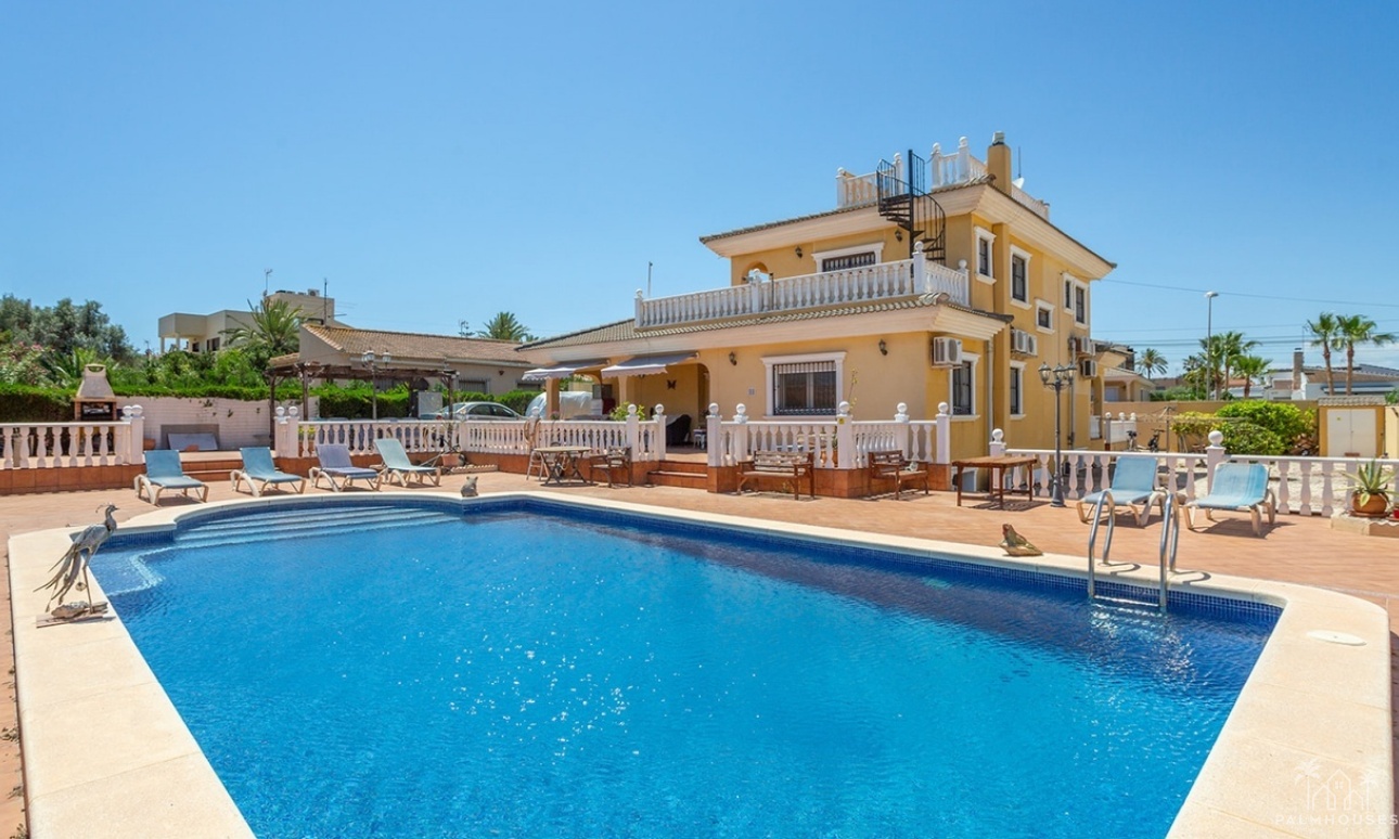 Venta - Villa - Torrevieja - Los Balcones