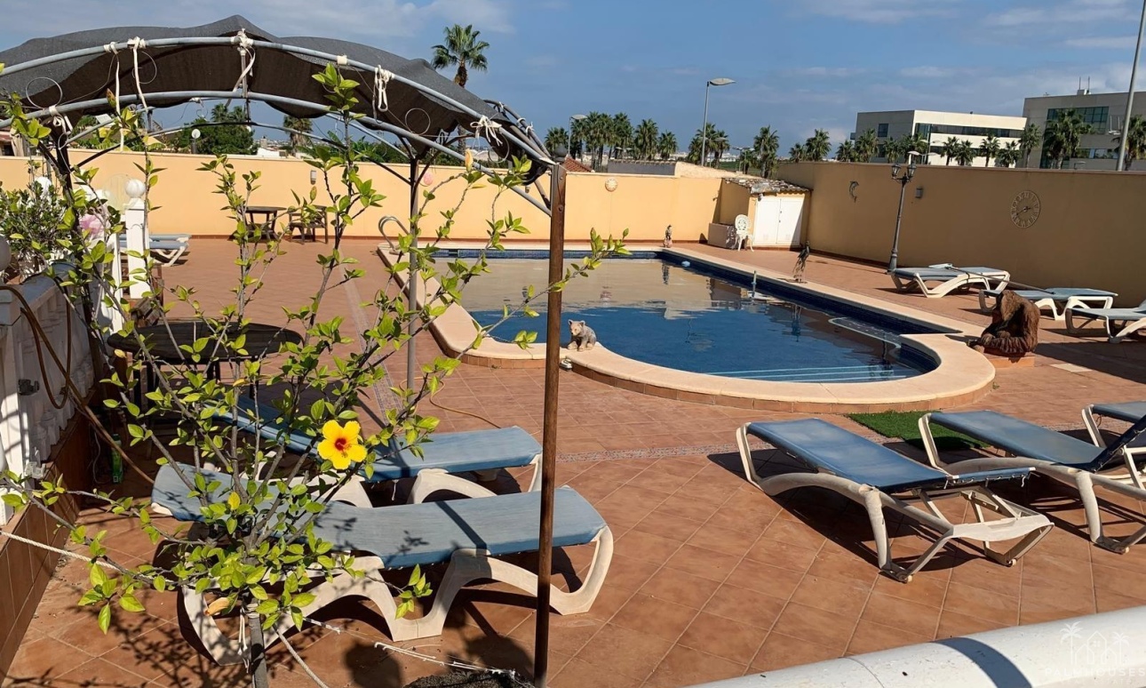 Venta - Villa - Torrevieja - Los Balcones