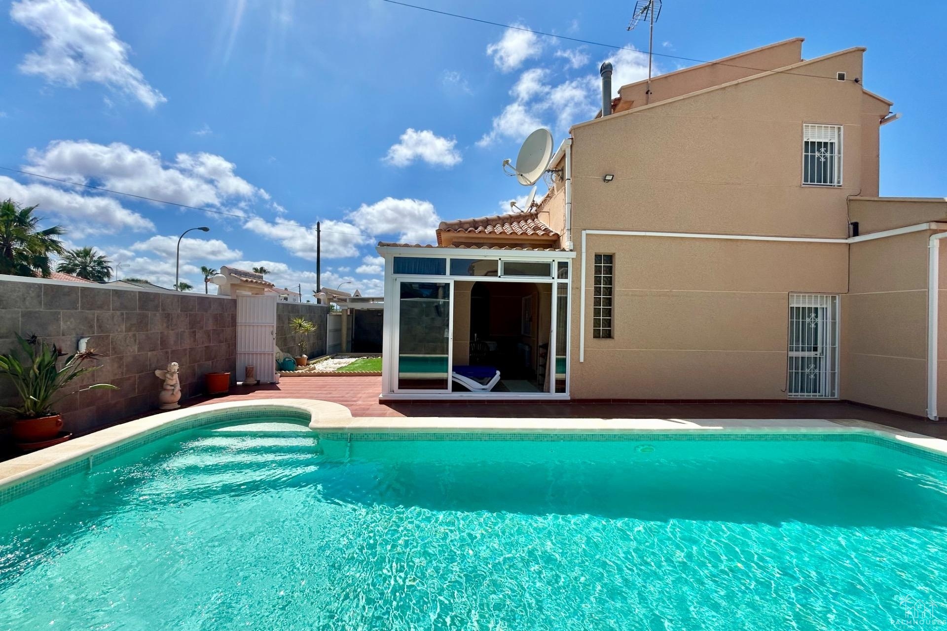 Venta - Villa - Torrevieja - San Luis