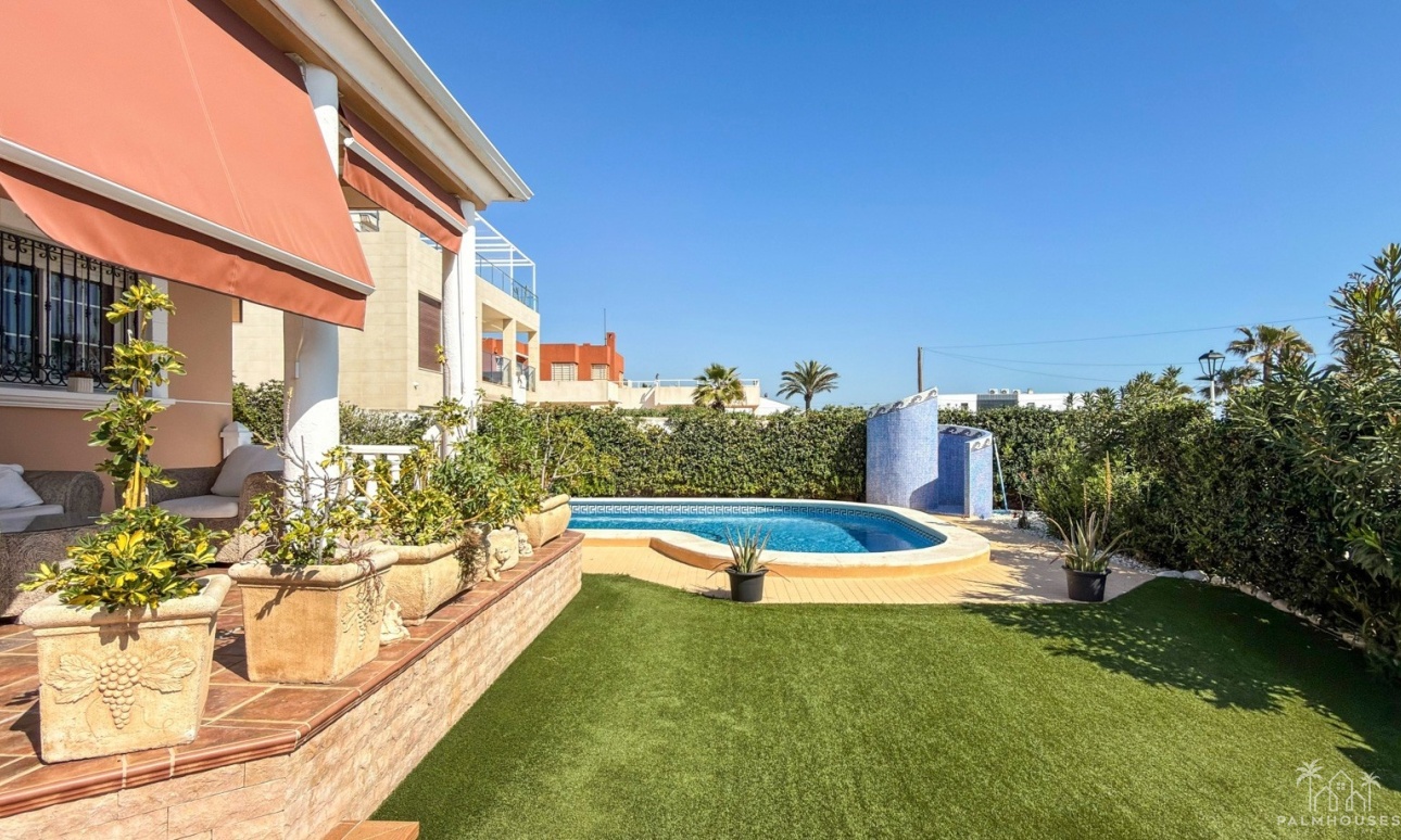 Venta - Villa - Torrevieja - Torrelamata - La Mata