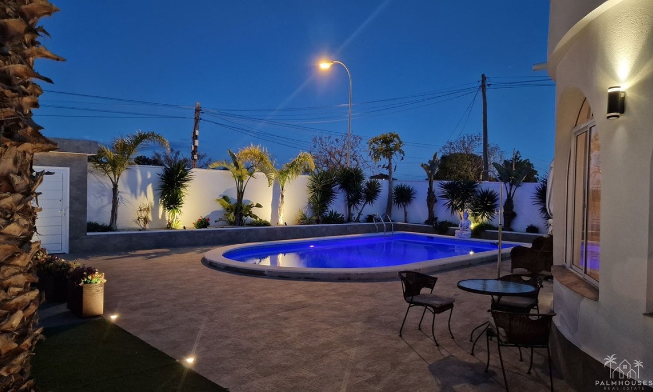 Venta - Villa - Torrevieja - Torrevieja Centro