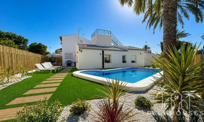 Villa - Herverkoop - Orihuela - Punta Prima