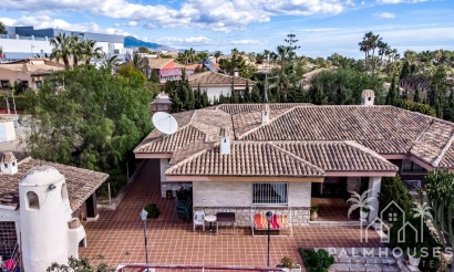 Villa - Resale - Benidorm - Benidorm Centro