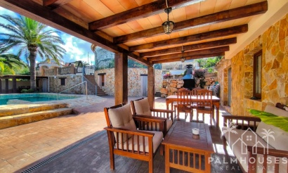 Villa - Resale - Denia - Denia Centro