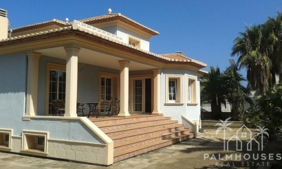 Villa - Resale - Denia - Denia Centro