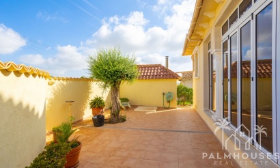 Villa - Resale - Orihuela - Villamartin