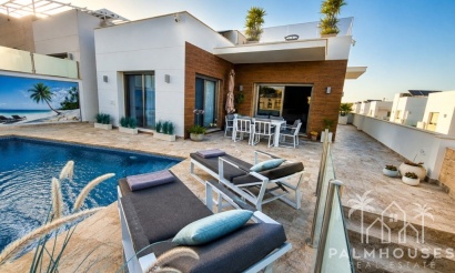 Villa - Resale - San Miguel de Salinas - Inland