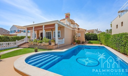 Villa - Resale - Torrevieja - La Mata